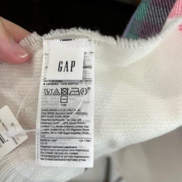 GAP Striped Scarf NWT Accessories Wrap Warm Cozy Soft Colorful - Picture 3 of 8